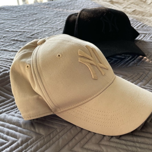 New York Yankees Cap One-Size - Picture 2 of 4